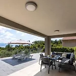 Villa Petra *