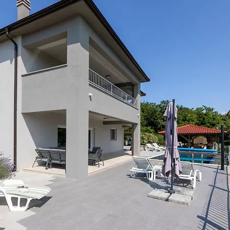 Villa Petra *